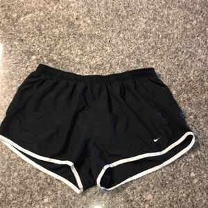 Black nike shorts size L